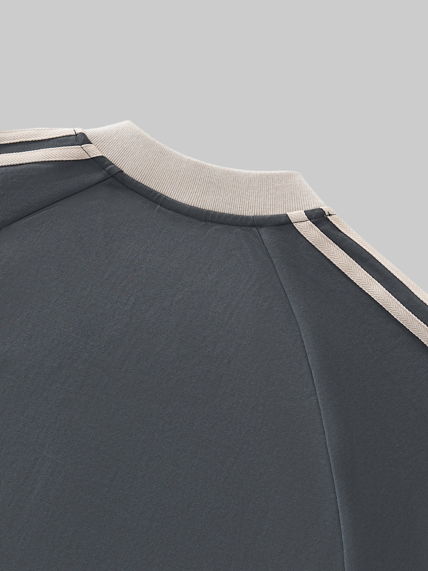 1721 Color-Block V-Neck Long-Sleeve T-Shirt